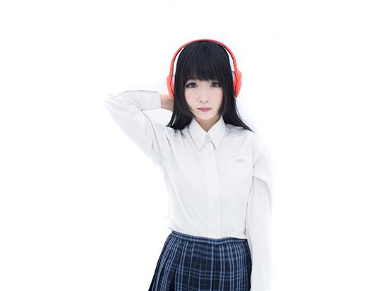 日系大廠 Pioneer 旗艦級音樂耳機 Superior Club Sound 卓越派對音質系列 2014 正式登臺，分別具備不同個性的四款旗艦款耳機打造私人專屬聽覺饗宴，街頭潮流的 SE-MX7 頭戴式耳機，詮釋卓越派對音質。