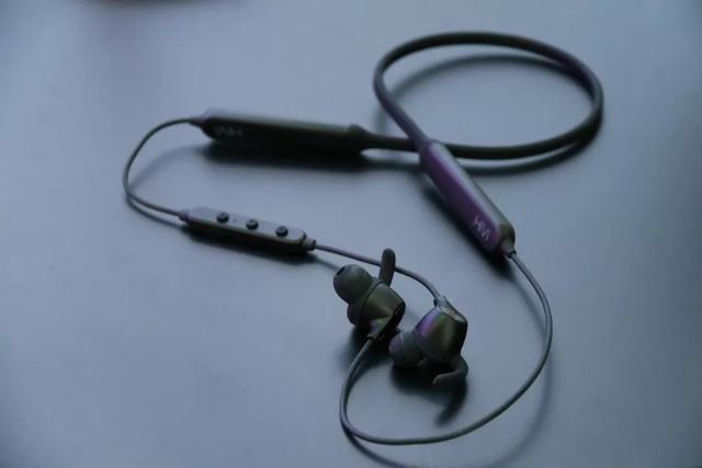 新品丨首款磁吸無線充電降噪耳機，惠威五款重磅新品發佈