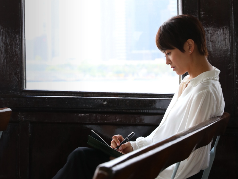 Gigi詠琪《初戀》：“音樂說書人”展開全新章節